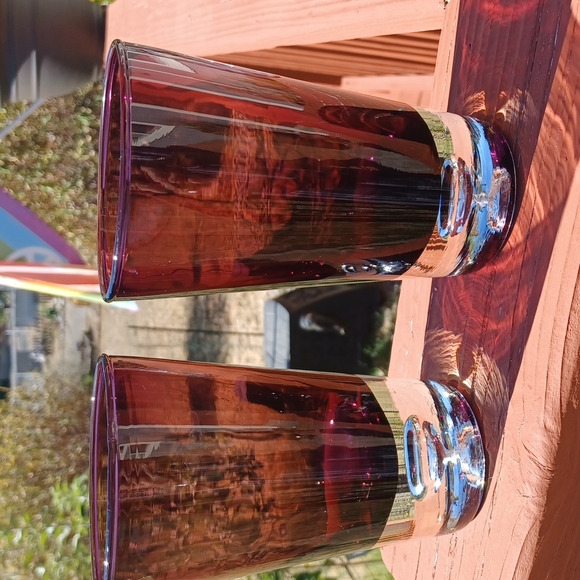 💜Set of two gorgeous purple vases/glasses - Picture 2 of 5